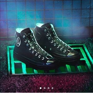 Converse x Undercover size 7 Like New Condition